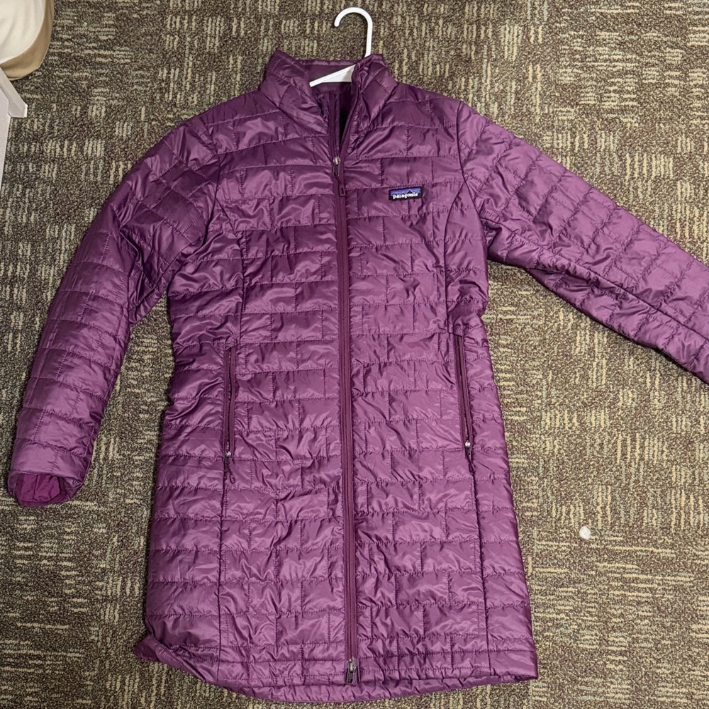 Patagonia women’s  Puffer Jacket in Purple